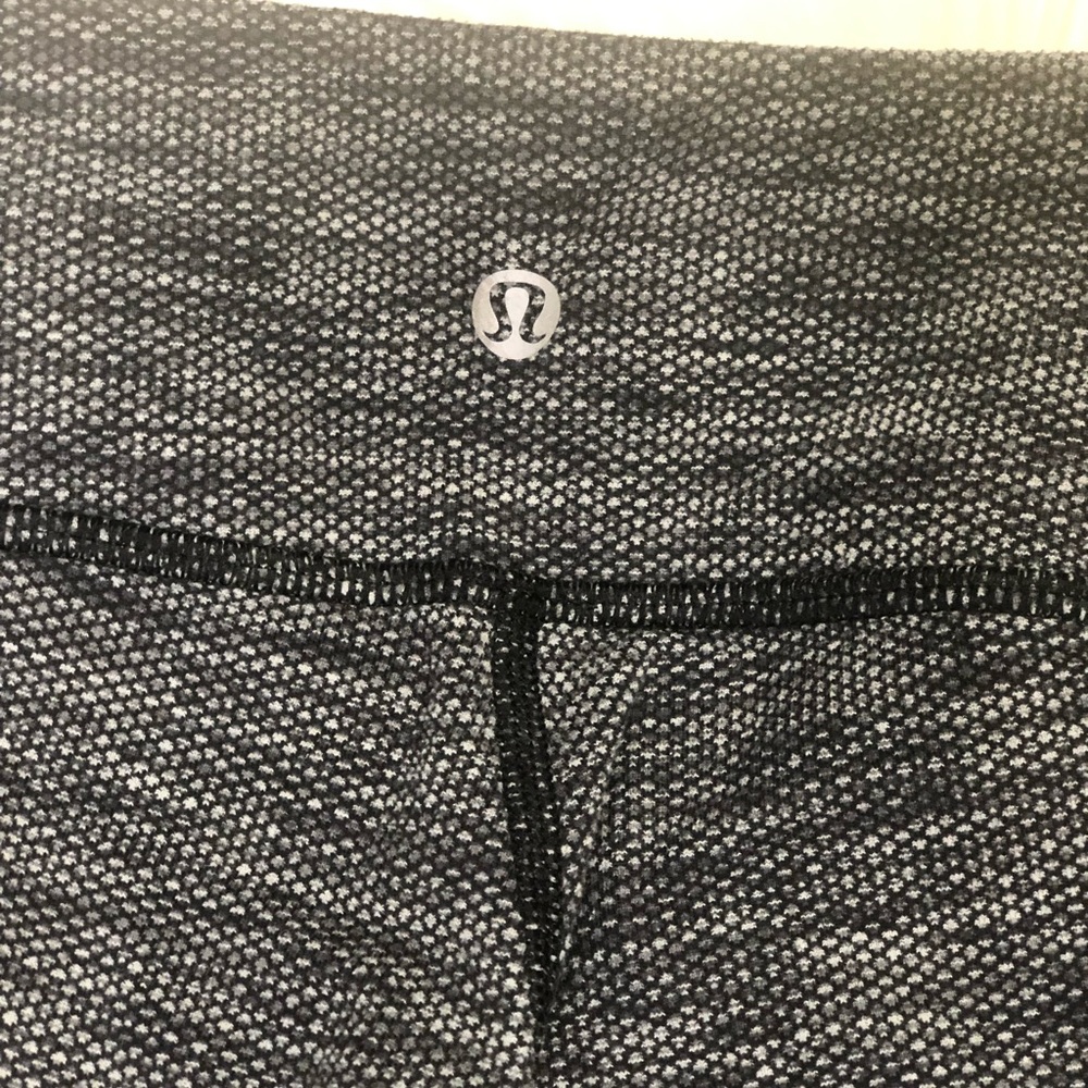 🍋 Lululemon Wunder Under Crop II Sz. 4 & Sz. 6 - Picture 7 of 7